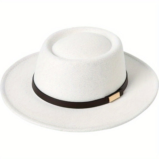 Elegante dameshoed van gevoerd materiaal